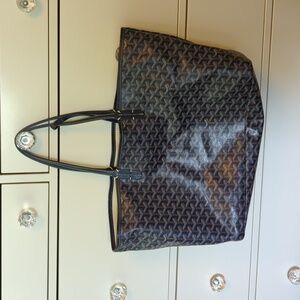 Goyard St Louis GM Navy actress
